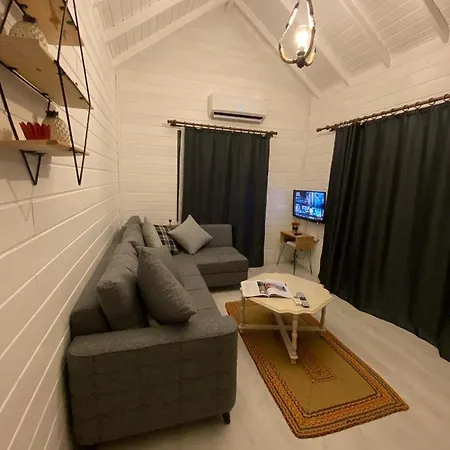 Masukiye Pink House Apartment