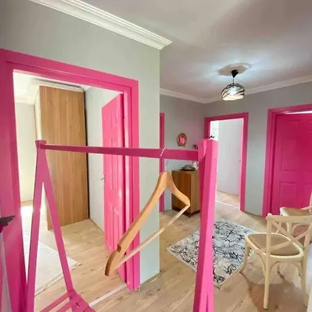 Daire Masukiye Pink House *