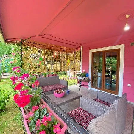 Masukiye Pink House *
