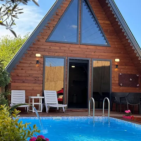Daire Masukiye Pink House