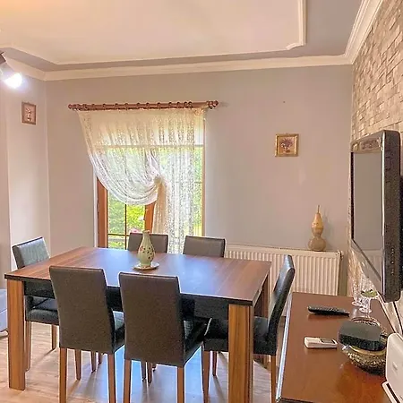 Masukiye Pink House Apartment