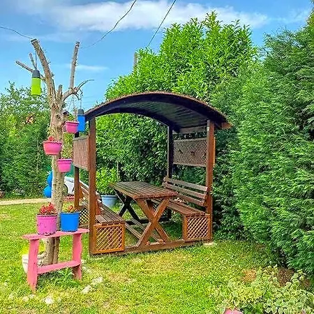 Masukiye Pink House