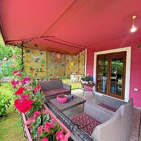 Masukiye Pink House